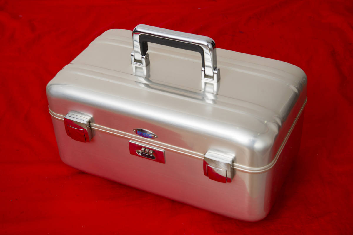 ゼロハリバートン アタッシュケース 中古 ビジネスバック