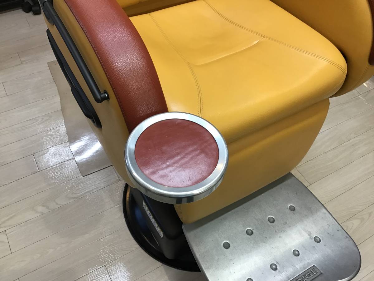 タカラベルモント ヴァリオ VARIO 理美容椅子 美品 美容室の未来を