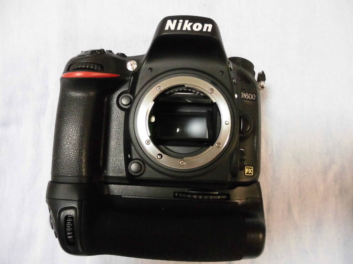 美品 ニコンD600 タムロン28mm~300mmズームレンズ バッテリーグリップ 