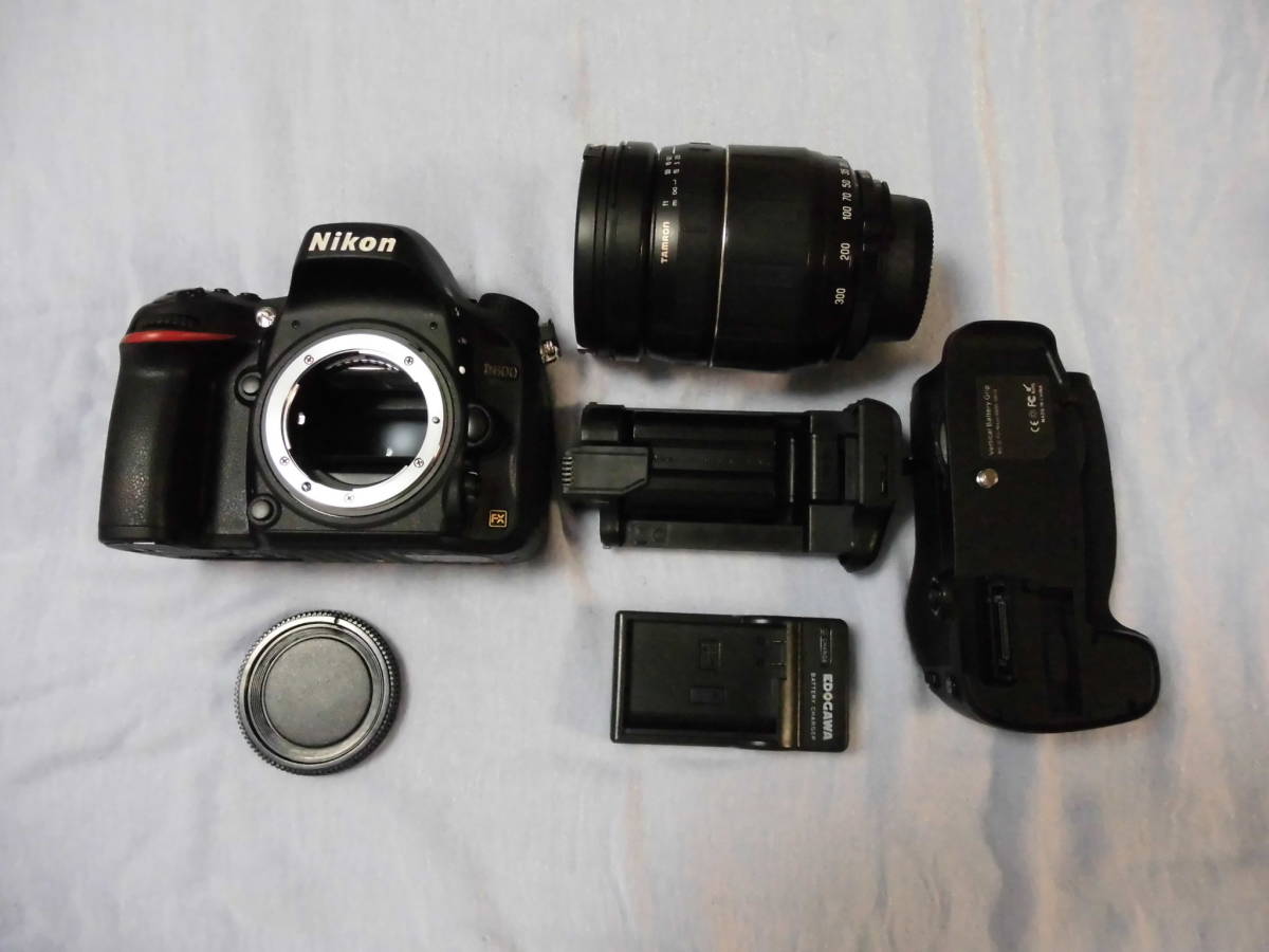 美品 ニコンD600 タムロン28mm~300mmズームレンズ バッテリーグリップ 