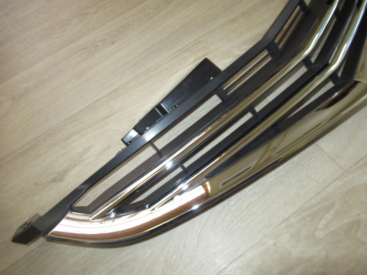 ホンダRR1エリシオン前期純正フロントグリル(アッパーグリル付き)中古