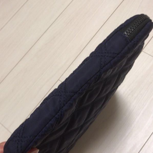美品 マークジェイコブス PCケース MARC JACOBS M0012163 ノートパソコンケース ナイロン 13インチ ネイビー クラッチバッグ MARC Marc マークジェイコブス ブラック 13インチ JACOBS（PC&frasl;タブレット）のフリマアイテム一覧