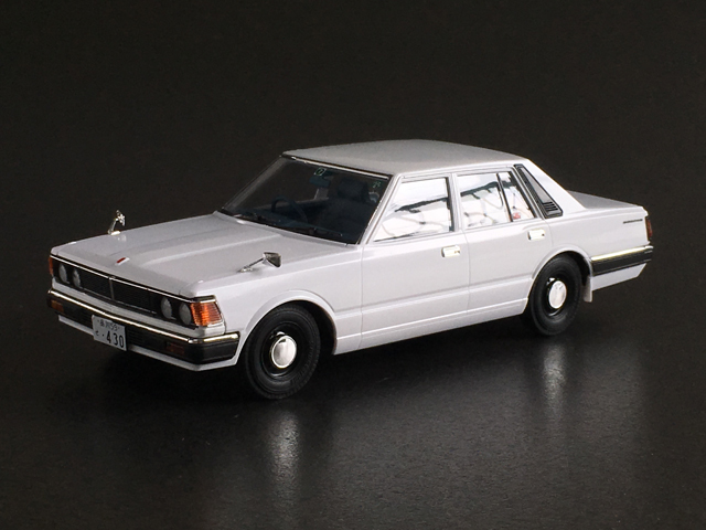 1/24 アオシマ 430セドリック 4Dr セダン STD グロリア 姉妹車 CEDRIC フロント リア 中級グレードバンパー使用