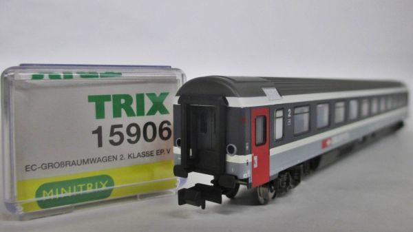 スイス国鉄 制式客車Ⅱ – TRIX 15906 SBB スイス国鉄 EC2号客車 EP.V
