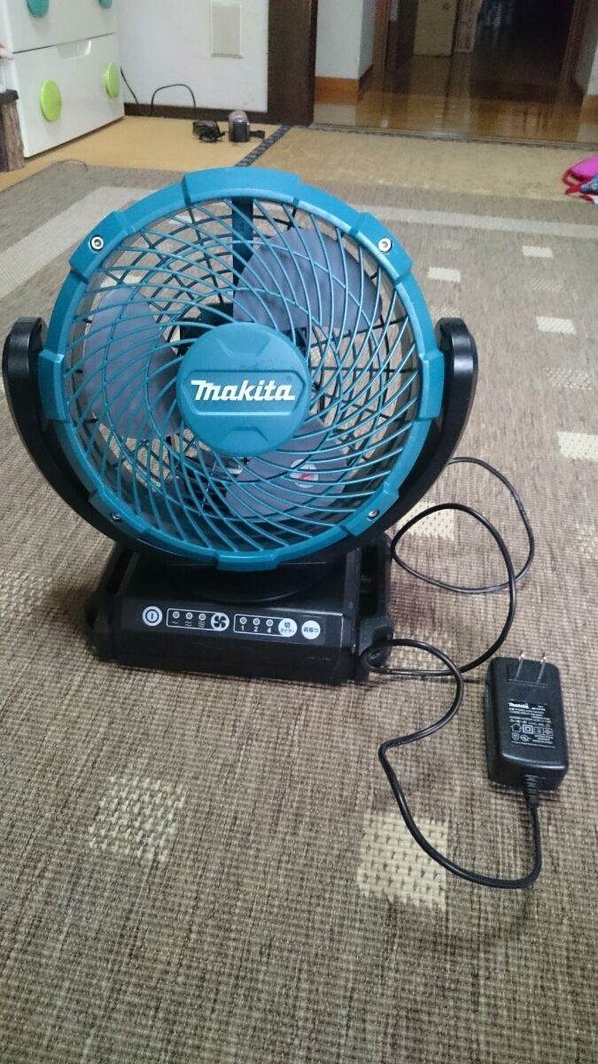 マキタの充電式ファン（CF101D）扇風機 サーキュレーター 冷暖房・空調