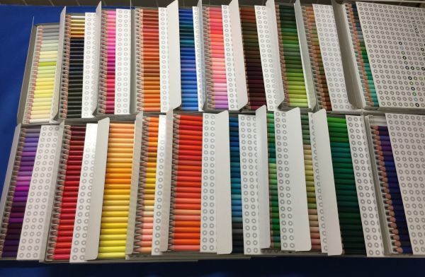 フェリシモ 500色 色鉛筆 COLORED PENCILS 25色×20箱 2本欠品(色鉛筆