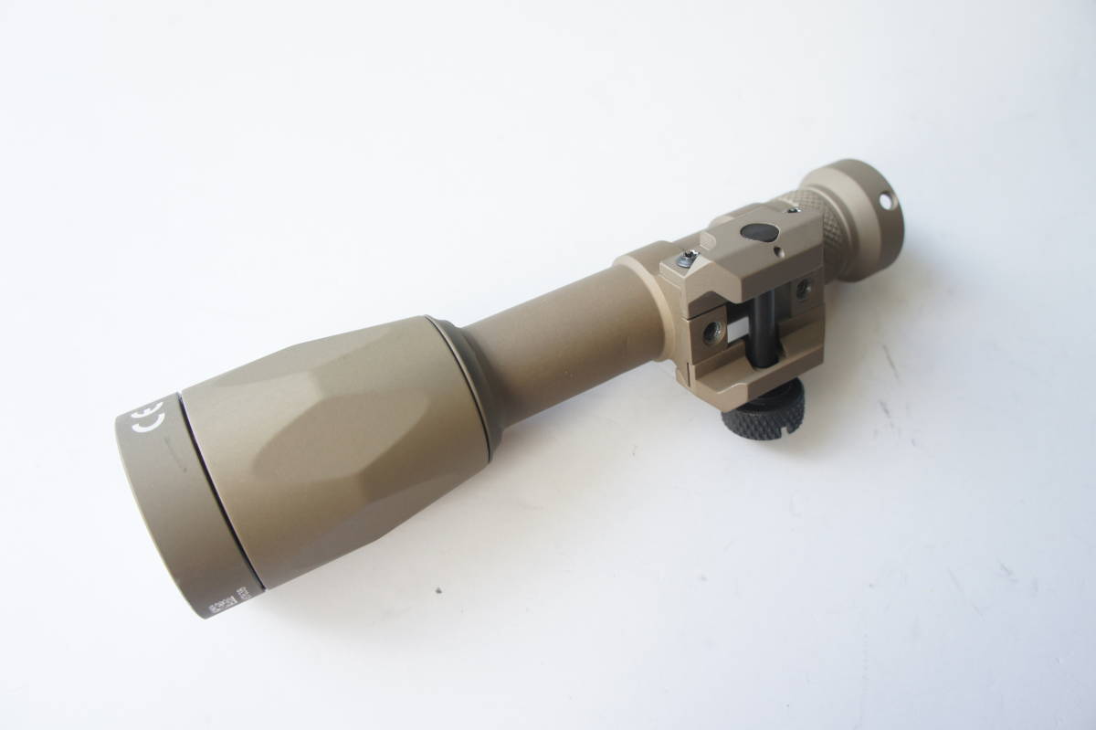 実物 Surefire シュアファイア M600P FURY ウェポンライト TAN AOR1