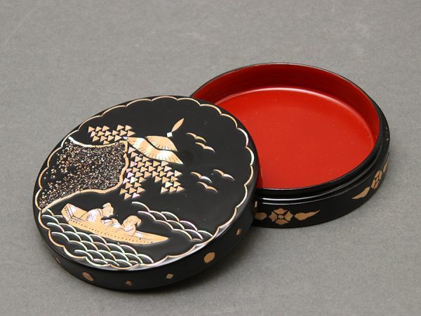 クリアランス販促品 V572. 茶道具 熊谷秀穂作 舟人物青貝入 丸香合