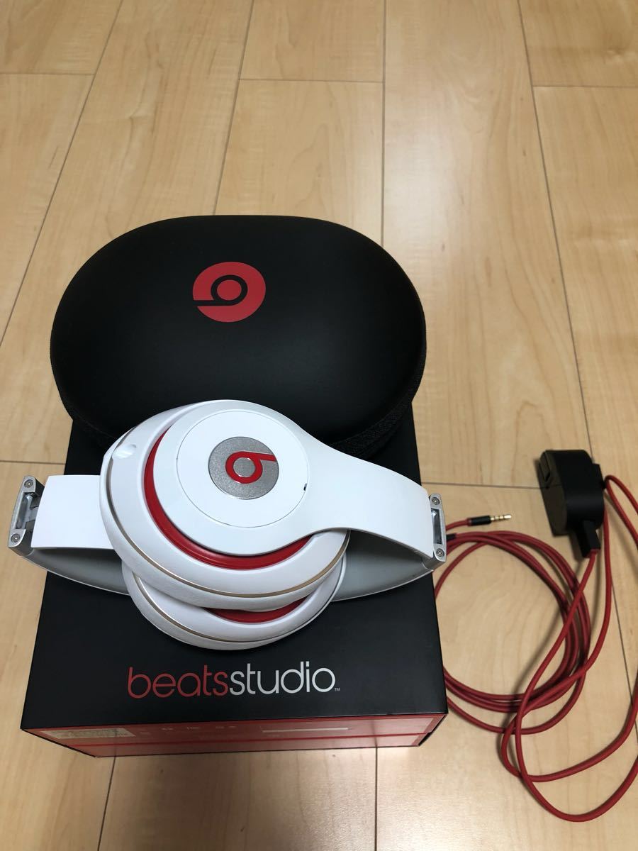 超美品Beats ビーツ studioスタジオヘッドホン 白赤 Beats Studio