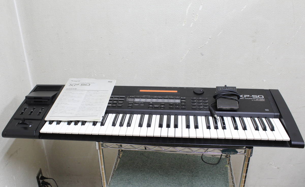 KORG コルグ シンセサイザー 61鍵 M50-61 現状品 KORG（コルグ） シンセサイザー 61鍵 ダークブルー 軽量モデル KROSS2