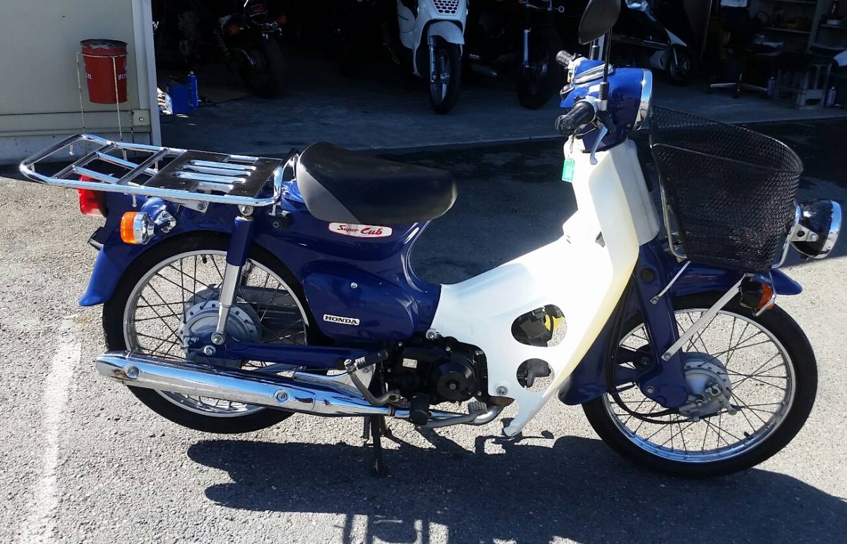 ホンダ プレスカブ50 AA01 FI車 スーパーカブ 人気のHONDAプレスカブ50 
