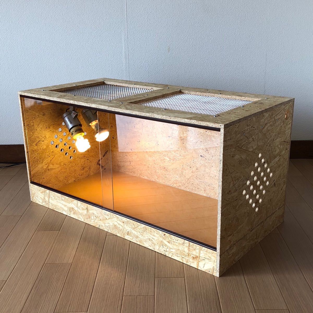 爬虫類木製ケージ 天井金網、床防水塗装合板仕様 1200×600×450mm フトアゴ