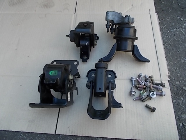 新品未使用 トヨタ 純正 MR-S MRS ZZW30 エンジンマウント MR-S ZZW30