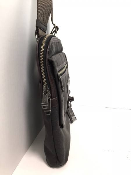 トゥミ TUMI バッグ ショルダーバッグ コットン×レザー ダークグレー