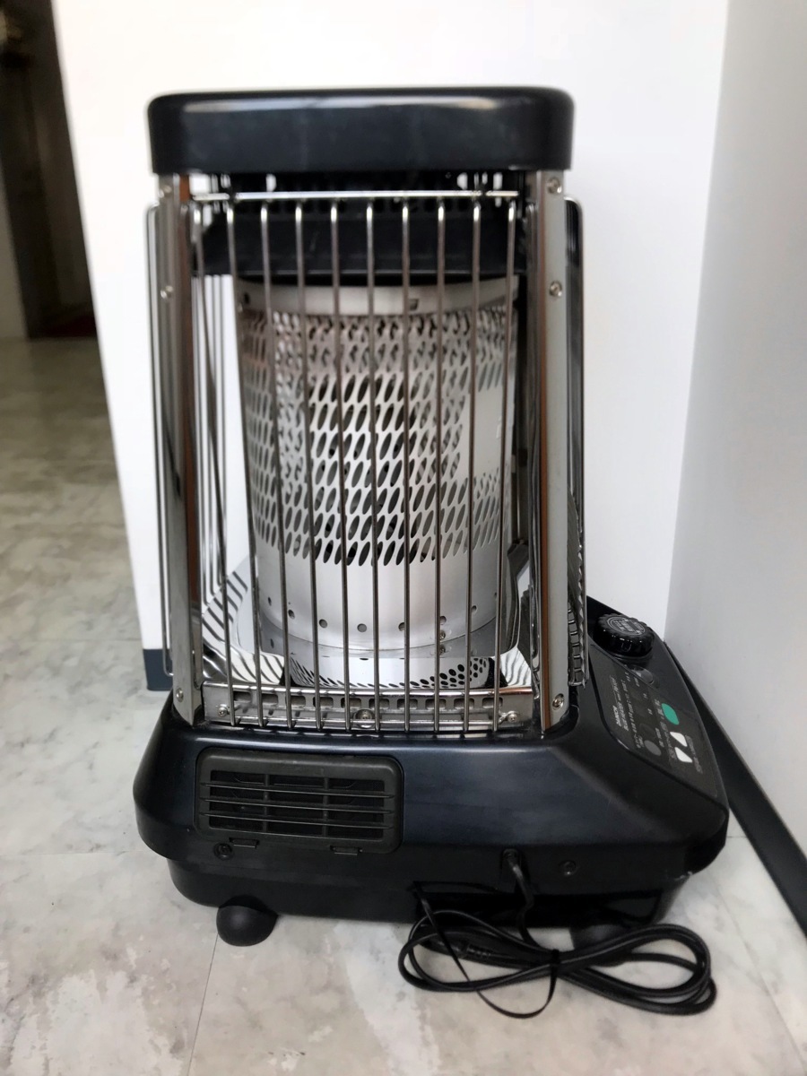 ⑪ ダイニチ ブルーヒーター 業務用石油ストーブ FM-101F ①