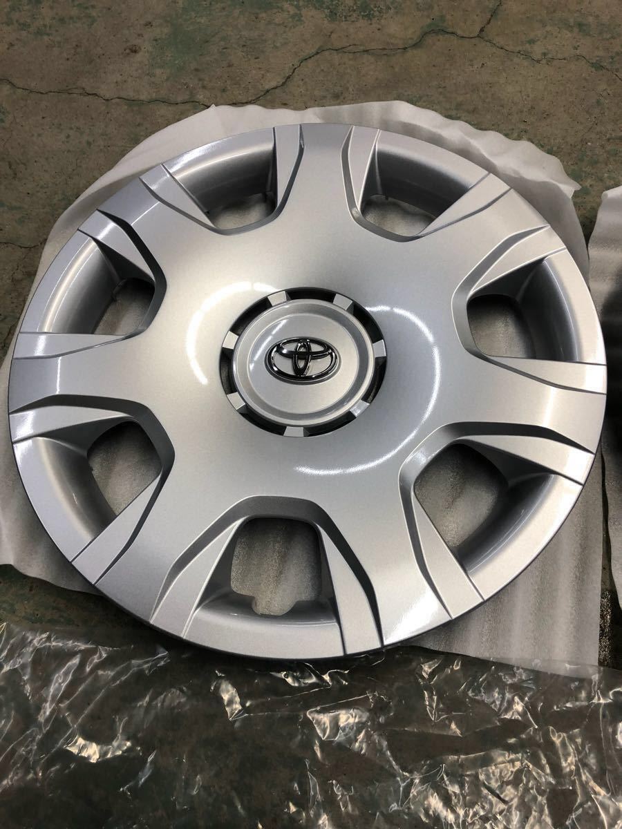 《未使用》ハイエース・レジアスエース純正ホイールキャップ