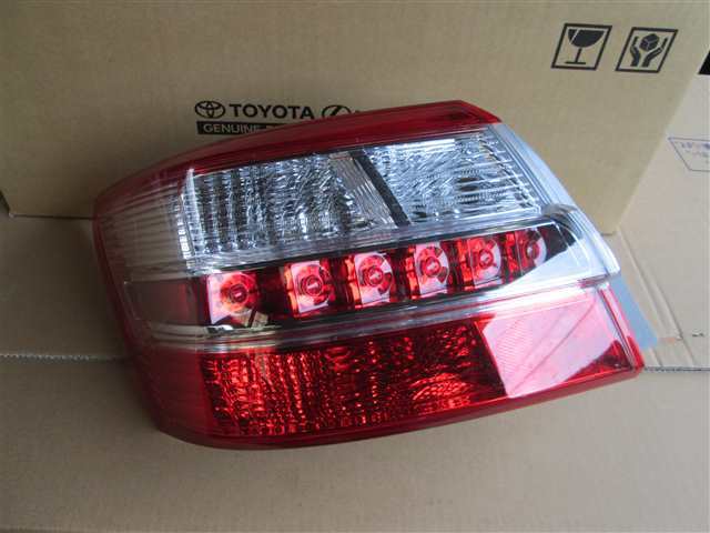 2617 プレミオ NZT260 左テールランプ 20-453 プレミオ NZT260 左