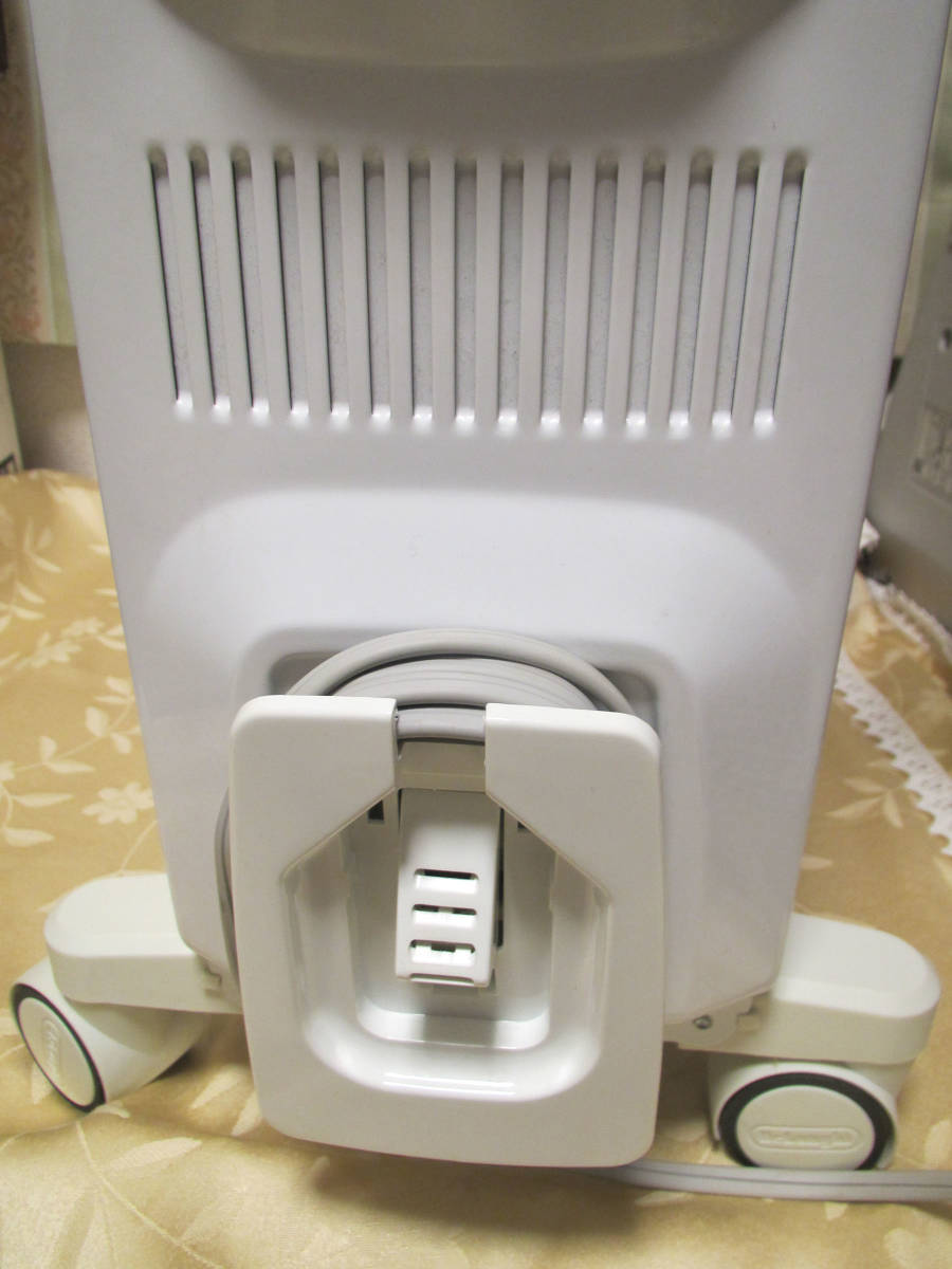 デロンギ ドラゴンデジタルオイルヒーターTDD0712W ドラゴンデジタル デロンギ オイルヒーター tdd0712wの通販 レンタルオイルヒーターデロンギＴＤＤ０７１２Ｗ代引 中古