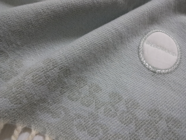 ウエッジウッドWEDGWOOD 新品 ロゴ入りウール＆カシミヤ混スローケット