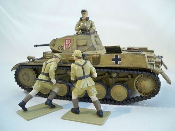 1/35 ドイツⅡ号戦車（第１５機甲師団所属車）タミヤ　完成品　即決時おまけⅡ号戦車もう一台_5