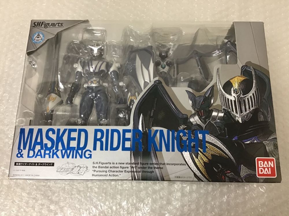 バンダイ S.H.Figuarts 仮面ライダー ナイト＆ ダークウイング /龍騎