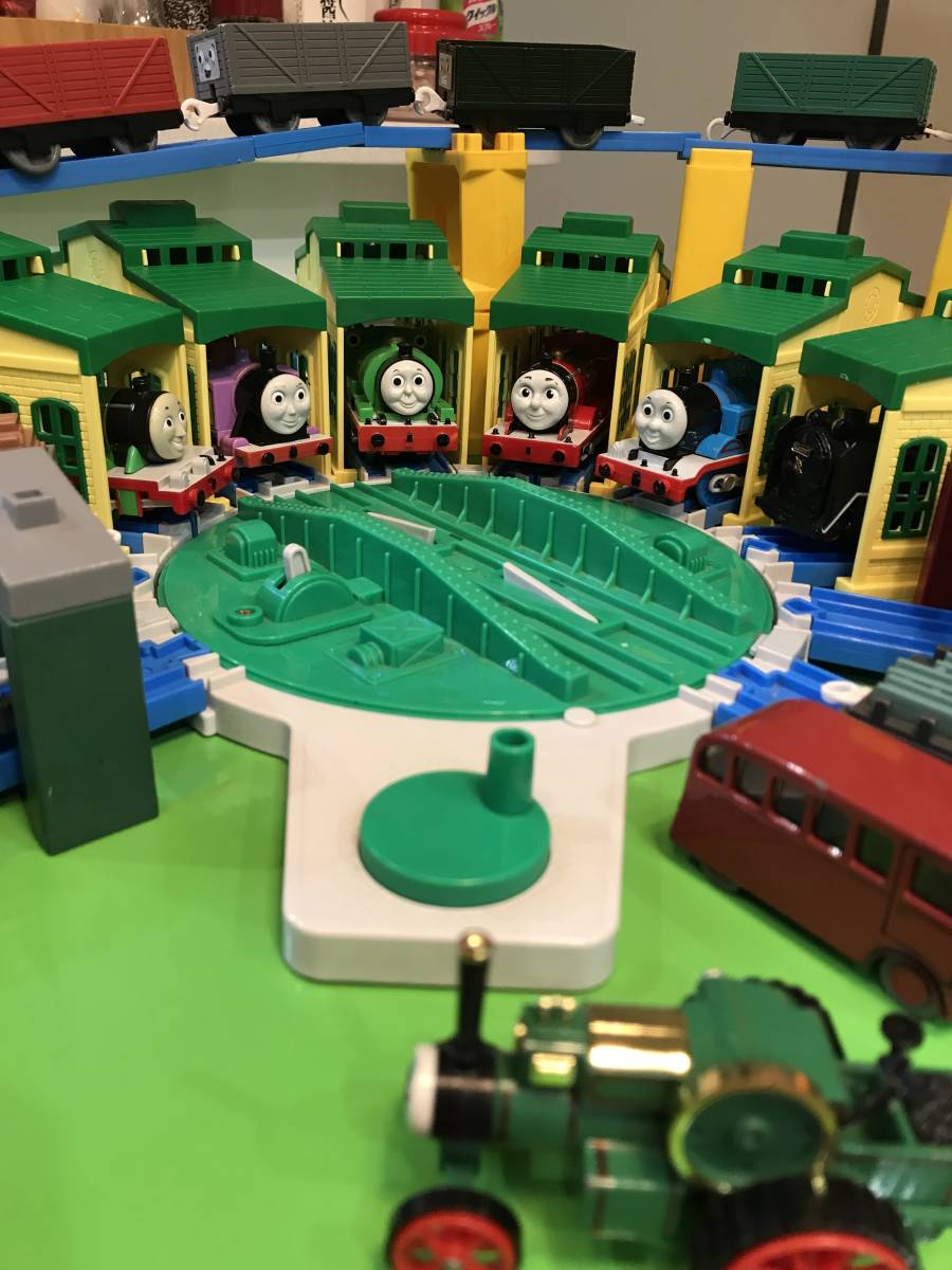 プラレール トーマス レア ナップフォード駅セット 機関庫転車台 プラレール トーマス レア ナップフォード駅セット 機関庫転車台
