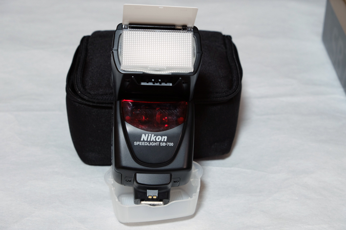 ニコン Nikon スピードライト SB-700です。 【公式通販】