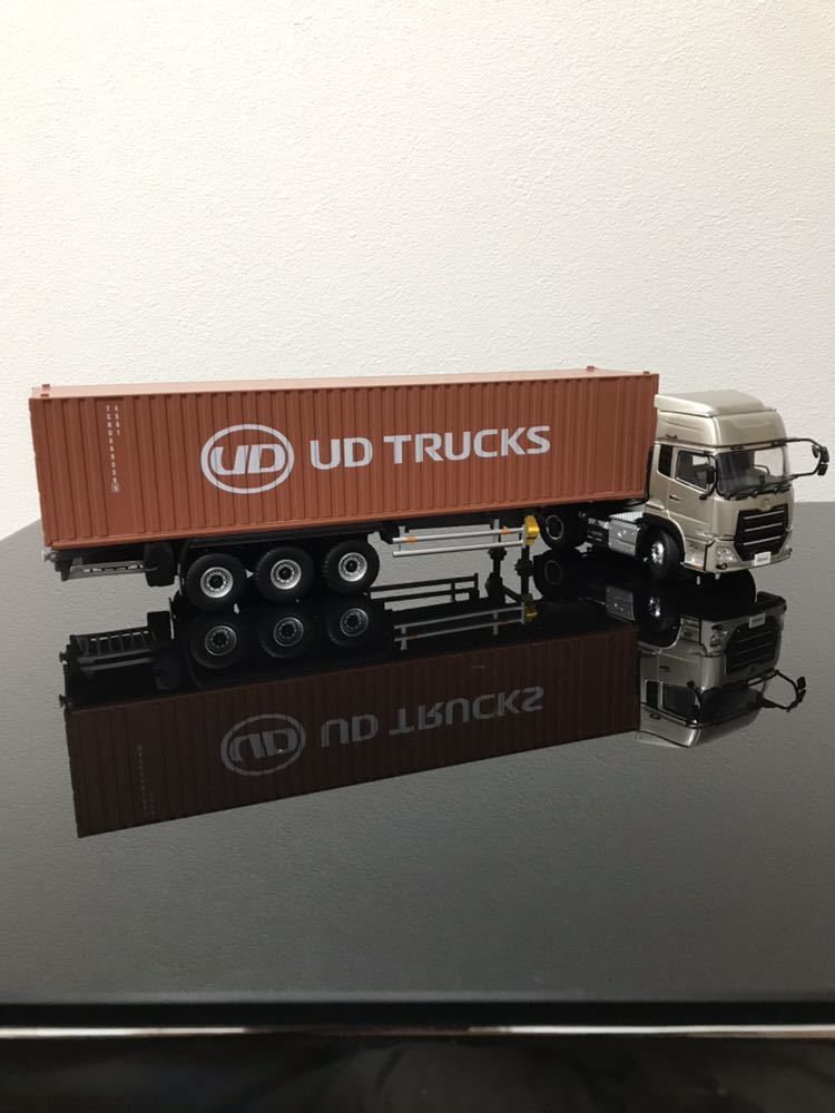 h*e様 UDトラックス　クオン　トラレーラーヘッド 1/43 非売品　ラスト1 UDトラックス オリジナルグッズ QUONトレーラーヘッド1/43ダイキャスト