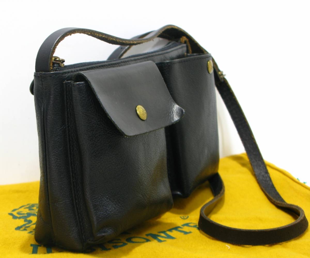 美品 IL BISONTE ショルダーバッグ ポシェット 斜め掛け レザー 黒 美 