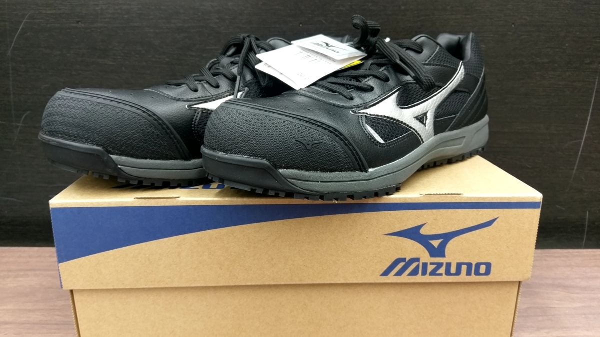 ASICS FCP103 安全靴 26.0cm 赤/黒 中古・古着通販MIZUNO (ミズノ) 安全靴 ホワイト×ネイビー サイズ