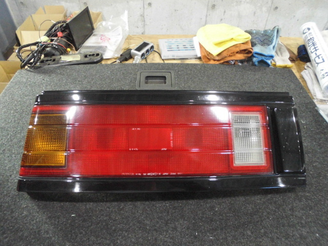 セリカXX GA61/MA63用 左テールレンズ KOITO 33-08011L TOYOTA 14-14L