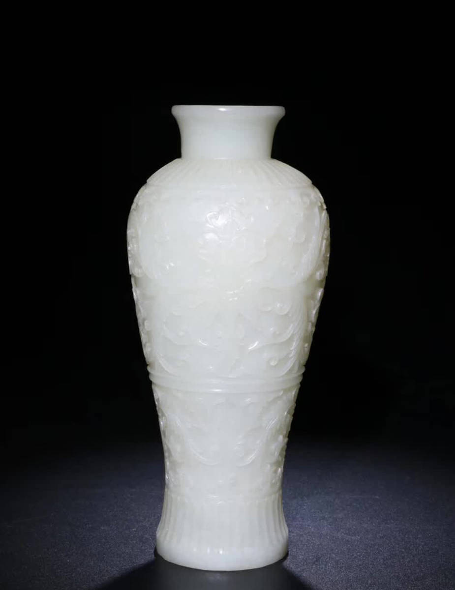 A1-23☆古寶堂☆蒐集 清時代 和田玉子料梅瓶 中国古董品 賞物 A1-23☆古寶堂☆蒐集 清時代 和田玉子料梅瓶 中国古董品 賞物