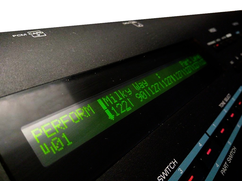 名機 ROLAND ローランド シンセサイザー 76 鍵盤 KEY キーボード