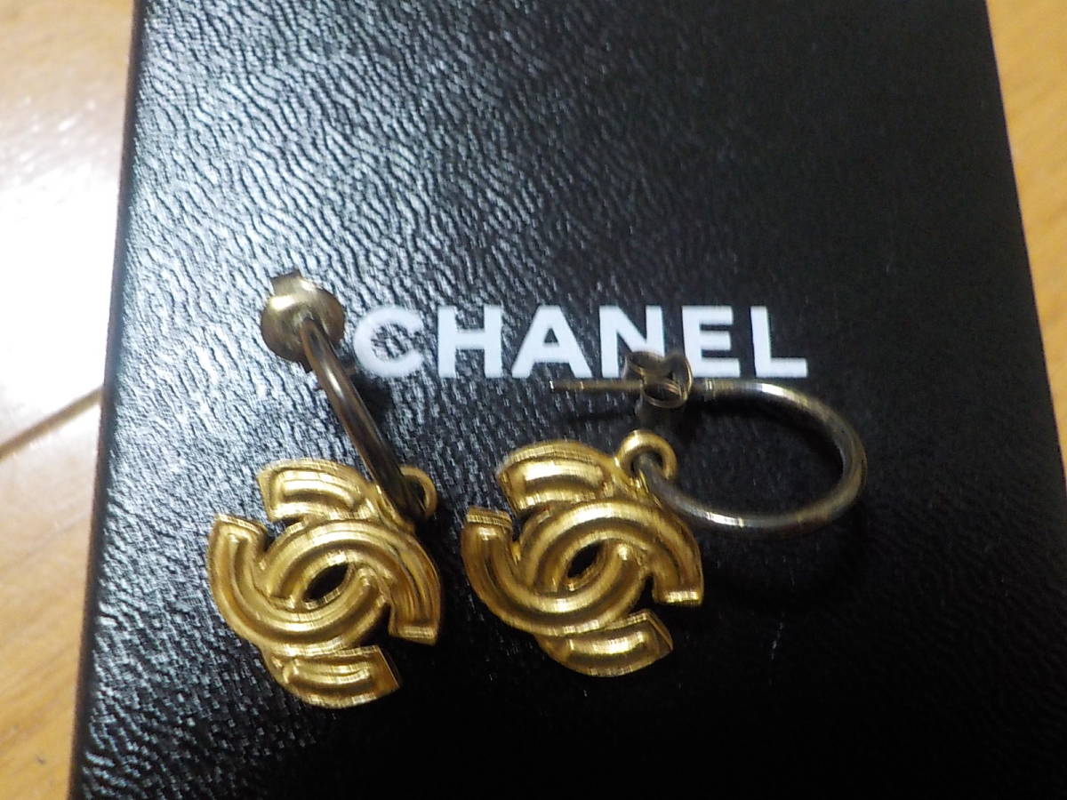 CHANEL シャネル CCココマーク ピアス （箱付き）海外直営店にて購入 