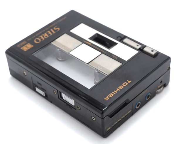 TOSHIBA 東芝 KT-VS1 Walky - ステレオカセットプレーヤー AM KT-AS1