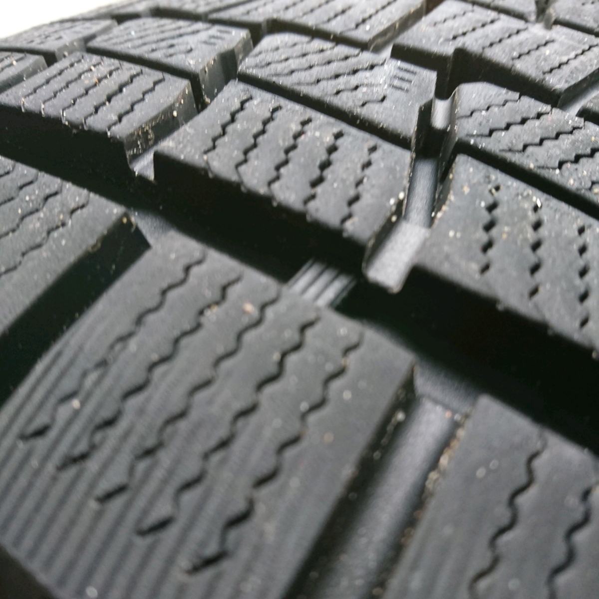 中古【グッドイヤー】アイスナビSUV/285/50R20 4本セット_3