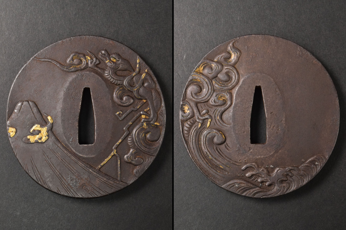 古彩◆古美術／鍔　富士越龍図　丸形　無銘　刀装具　刀剣　金工　骨董品　初出し