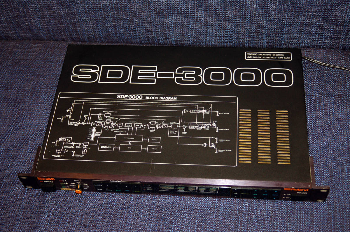 Delay Roland Digital SDE-3000 | Boss a Dual Guitar - Unit Effects