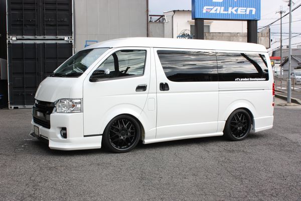 数量限定 1スタート 200系ハイエース オーバーフェンダートリム