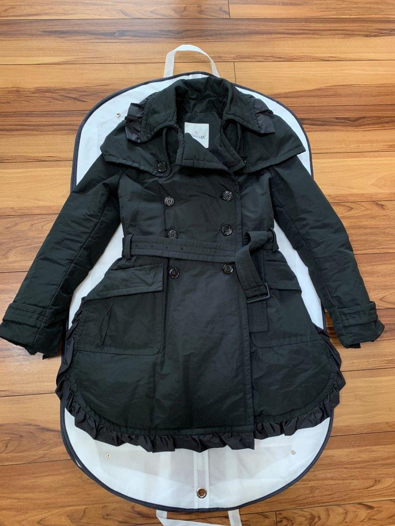 美品 モンクレール MOURET 黒 裾フリル 3サイズ ダウンコート 美品 モンクレール MOURET 黒 裾フリル 3サイズ ダウンコート