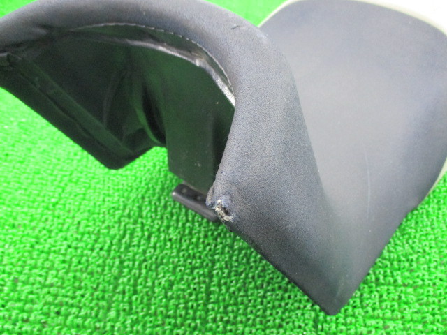 中古 スズキ 純正 バイク 部品 GSX1100Sカタナ シート 純正 修復素材や張替えベースに お安くどうぞ GU76A 車検 Genuine