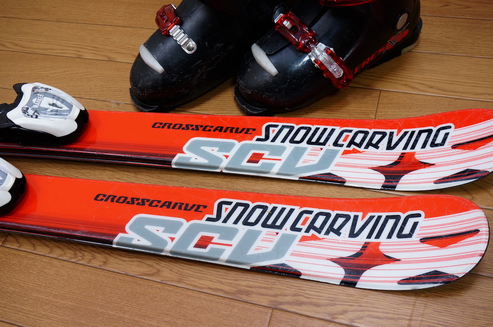 SNOWCARVING 送料2000円□美品 板130cm⁄靴23⁄24⁄25cm□身長125-145cm