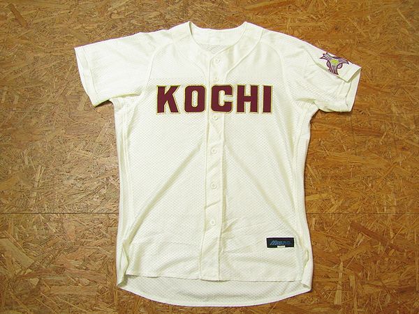 高校野球　公式戦用ユニフォーム　メッシュ　X Oサイズ　匿名配送　主将マーク付き 高知名門□高知高校野球ユニフォーム 試合用メッシュユニフォーム