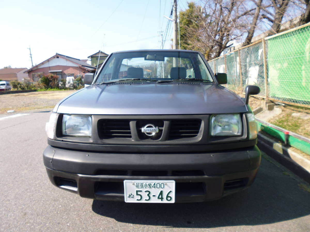 日産 ダットサントラック D22 ベンチシート 3人乗り 5MT ローダウン