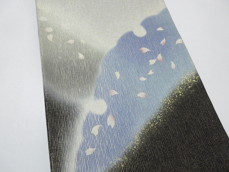 ドークブア□太鼓柄袋帯 雪輪に舞桜 金彩 黒地 さが美 極上の ドークブア□太鼓柄袋帯 雪輪に舞桜 金彩 黒地 さが美 極上の