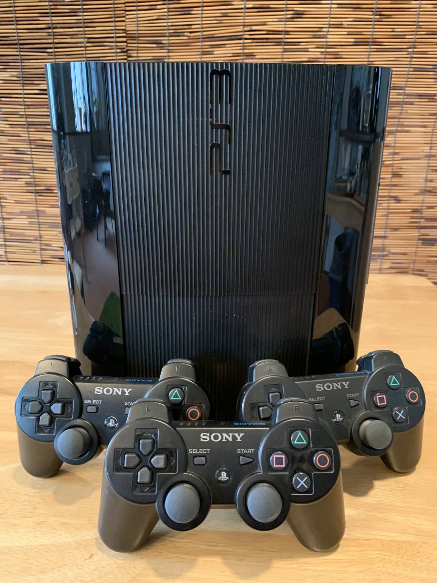 【中古品】PlayStation3 本体 コントローラー3個付き＆おまけソフト4本付き_1