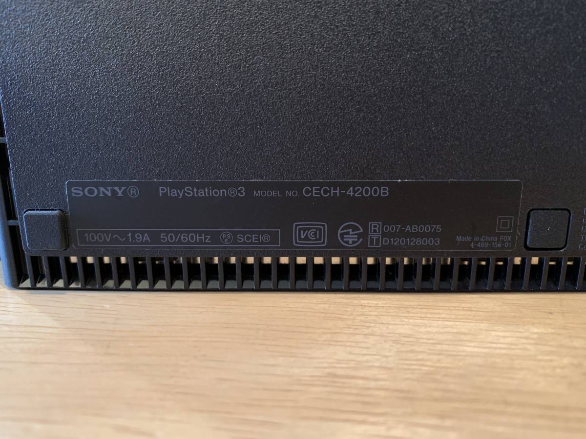 【中古品】PlayStation3 本体 コントローラー3個付き＆おまけソフト4本付き_3