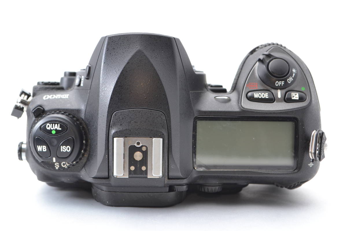 NIKON ニコン D200 ボディ 2088356 デジタル 一眼レフ ストラップ付き