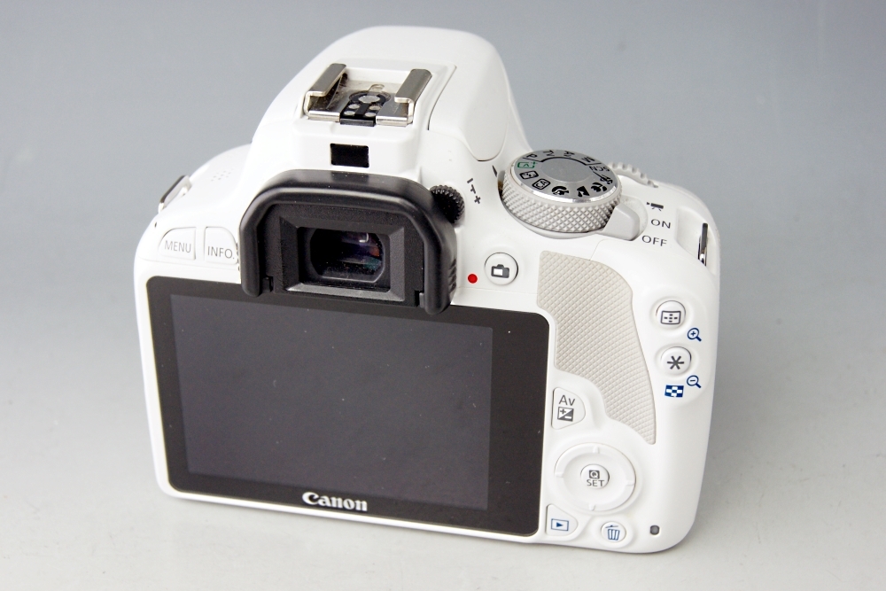 ☆キャノン CANON EOS Kiss X7 ダブルレンズキット 2☆人気のホワイト