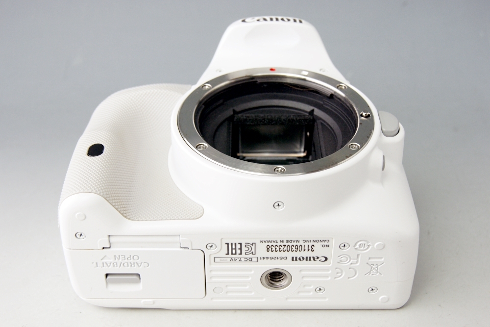 ☆キャノン CANON EOS Kiss X7 ダブルレンズキット 2☆人気のホワイト